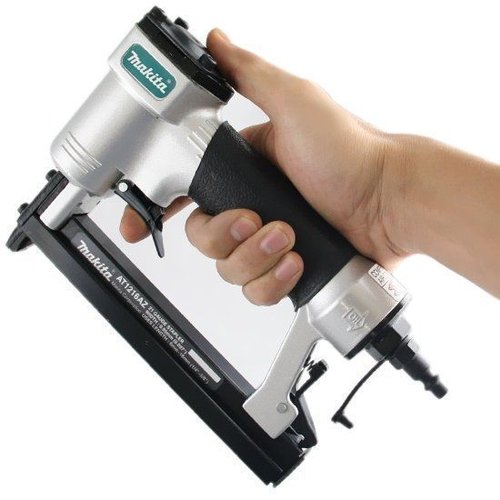 Grampeador Pneumático Makita AT1216AZ
