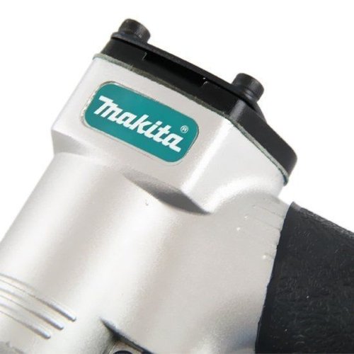 Grampeador Pneumático Makita AT1216AZ
