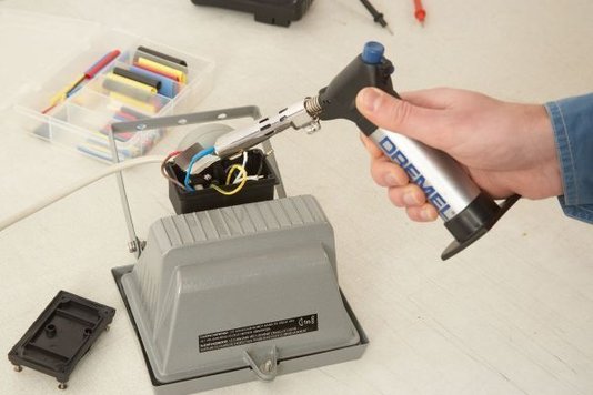 Versaflame Mini-Maçarico Dremel 2200-4 A Gás Com 7 Acessórios F0132200Ja