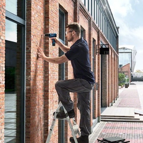 Parafusadeira E Furadeira De Impacto Bosch À Bateria Gsb 120-Li Com Bateria E Carregador Rápido 06019G81E1