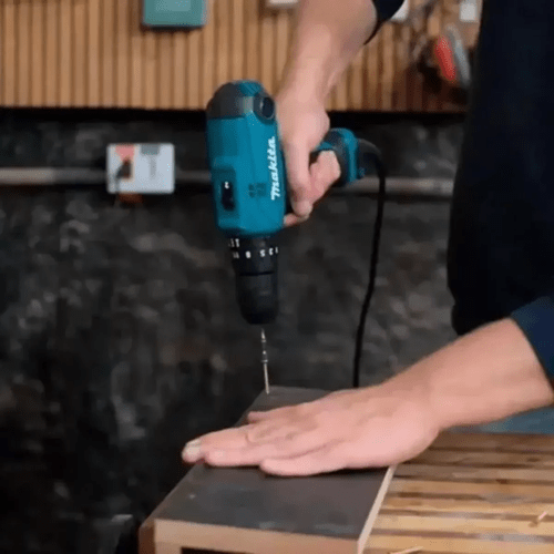 Parafusadeira Furadeira De Impacto Makita Hp0300 Elétrica 3/8 127V Hp03001