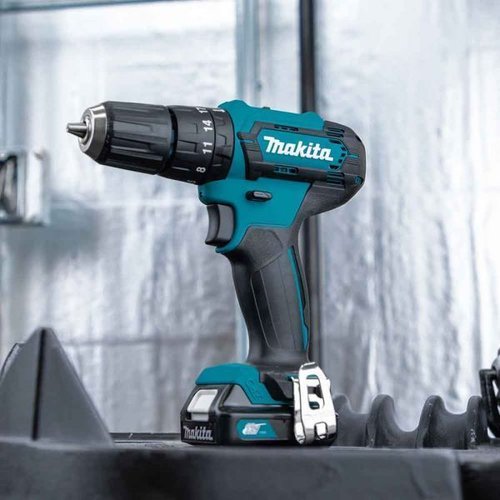 Parafusadeira/Furadeira De Impacto Makita Hp333Dwyx3 À Bateria Com Bateria E Carregador Hp333Dwyx3