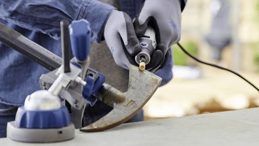 Pedra Para Esmerilhar Dremel 932 9,5Mm (3/8) Formato Quadrada Para Metal, Soldas, Rebites E Oxidação 2615000932