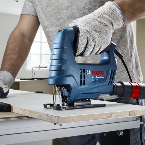 Serra Tico-Tico Gst 680 500W 220V Com Lâmina De Corte Bosch 06015B40E0